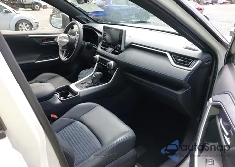2019 Toyota Rav4 Hybrid Xse z USA, uszkodzony, nr VIN JTMEWRFV0KJ026624